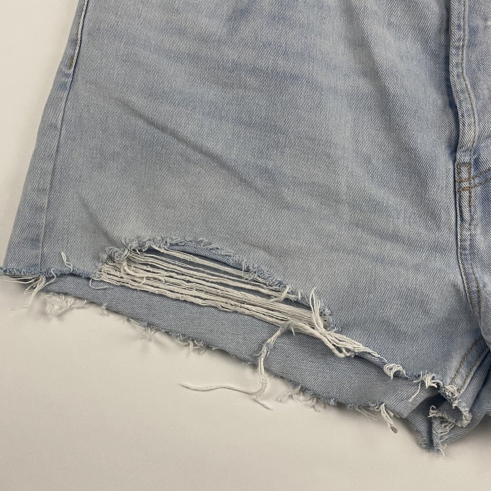 Wild Fable Highest Rise Cutoff Denim Blue Jean Shorts Size 18 Light Wash Cotton - Picture 3 of 10